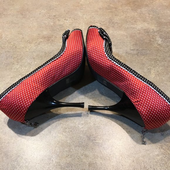 PENTHOUSE Red Polka Dot Fabric Peep Toe Charm Pump - Picture 6 of 7